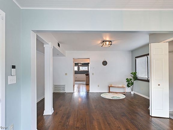 5th image of 1910 Tudor St