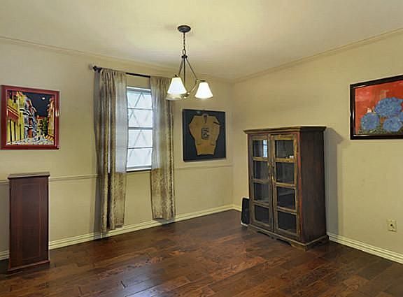 5th image of 14444 Valley Hi Cir