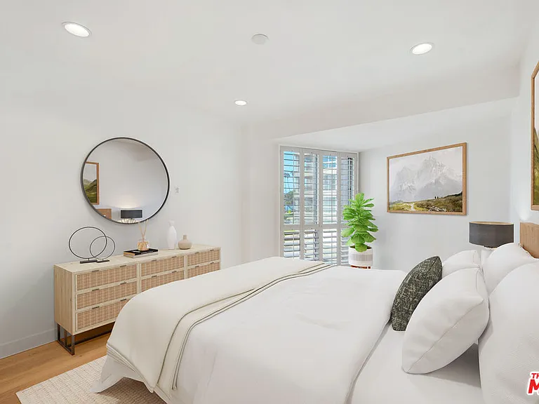 515 Ocean Ave #402S — Photo 41