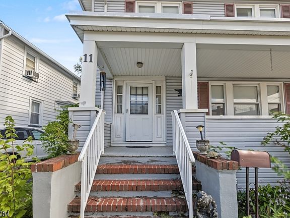 4th image of 11 Elmer St