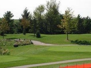 582 Rosewood Rd, Northfield, MN 55057