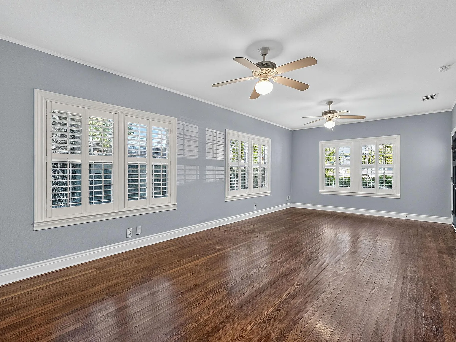 3 bed, 2.0 bath, 1764 sqft, $5,250 — Photo 4