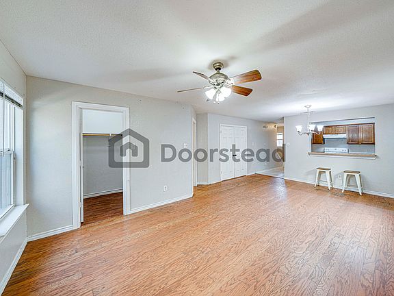 4th image of 3325 Hanger Ave