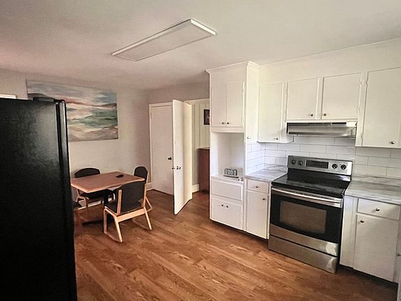 2nd image of 1006 Paxton St