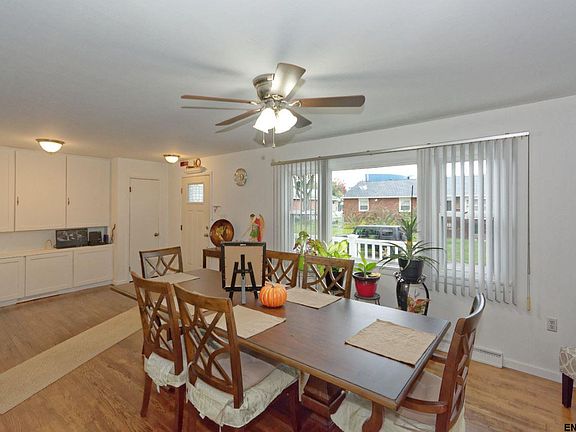 3rd image of 54 Dartmouth St