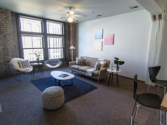 2nd image of 1009 Leavenworth St #1019