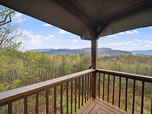 4th image of 510 Wildflower Ridge Rd