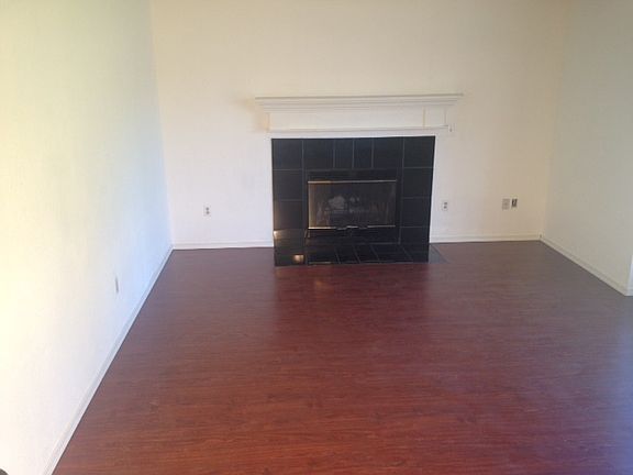 4th image of 10008 15th Avenue Ct E #10010