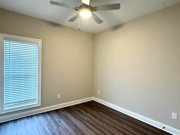 706 Kathleen Way — Photo 11