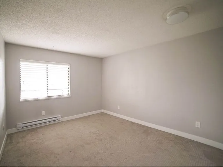 10221 133a St #318 — Photo 5