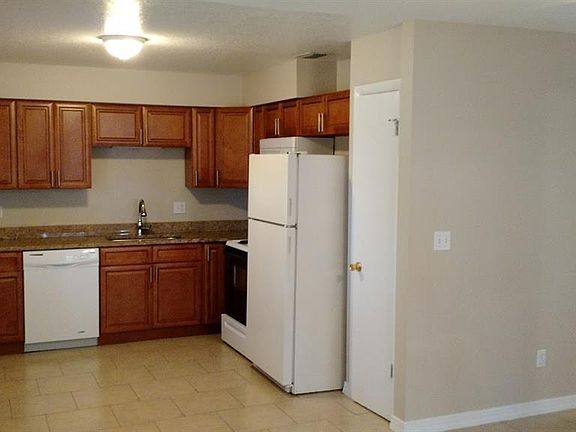 3rd image of 1419 Davidson St