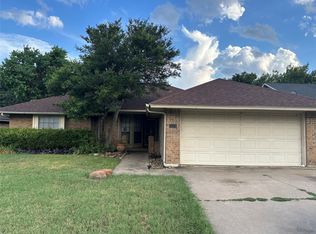 1429 Clarendon St, Fort Worth, TX 76134