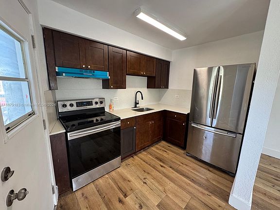 3rd image of 1610 NW North River Dr APT 212