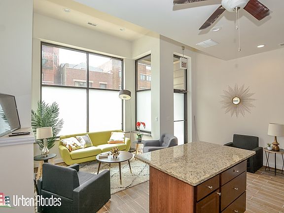 2nd image of 1448 W Fullerton Ave #1