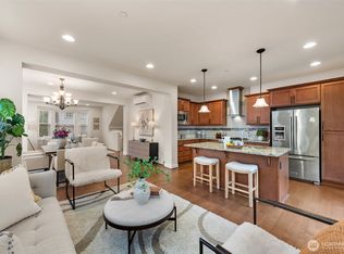 Brownstones, Issaquah, WA 98029
