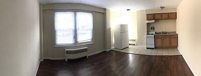 2nd image of 935 N Main St APT 103