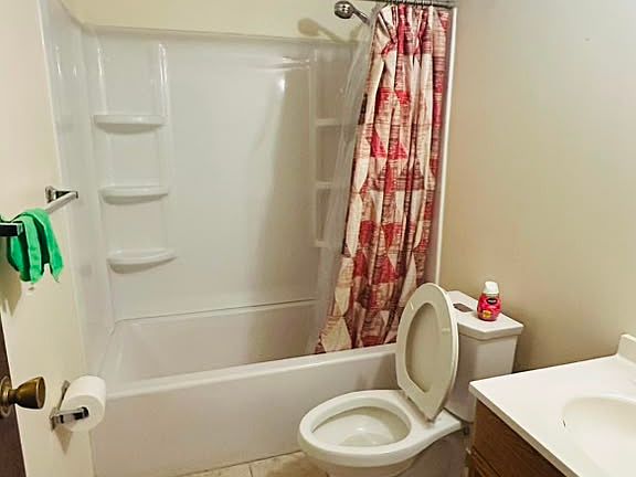 3rd image of 379 Woolley Ave Floor 1