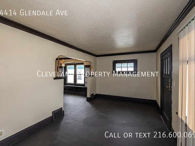 14414 Glendale Ave — Photo 5