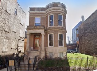 819 W Cuyler Ave #201, Chicago, IL 60613