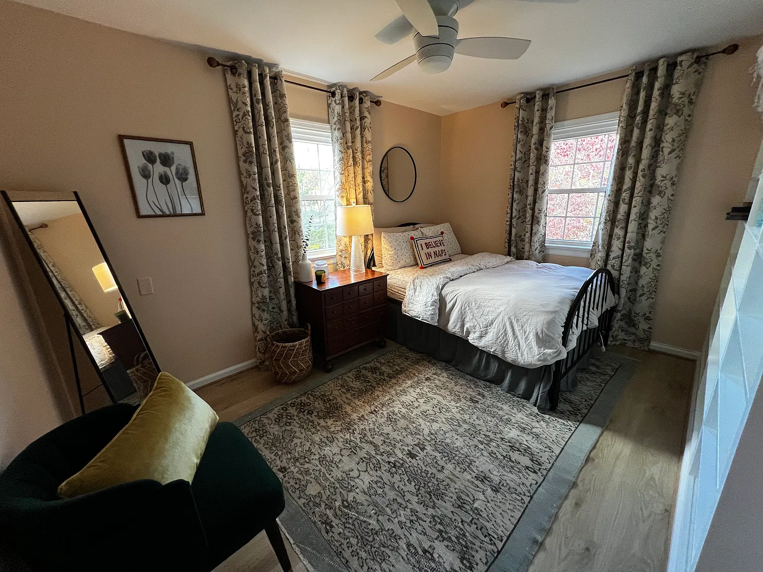 4 bed, 2039 sqft, $2,600 — Photo 3