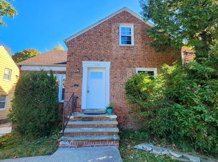 1199 Alpine Rd, Cleveland Heights, OH 44121