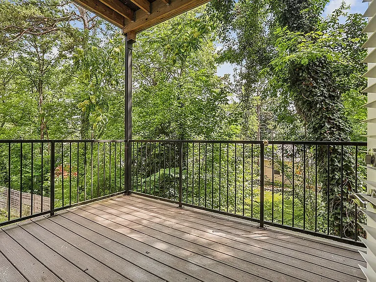 Burlington Commons — Photo 12