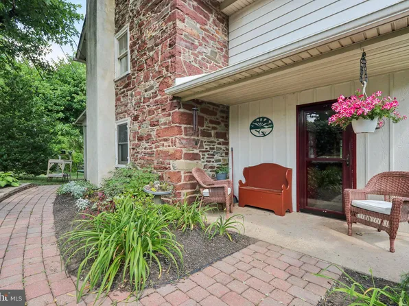 251 Indian Creek Rd, Harleysville, PA 19438