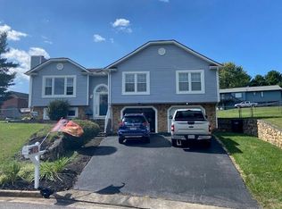 5127 Orchard Cir, Roanoke, VA 24019