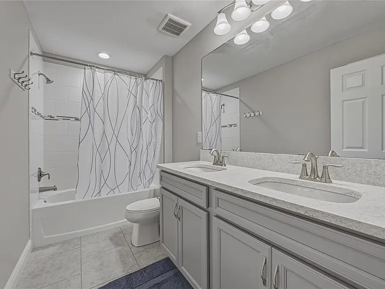 14633 Red Castle Ave — Photo 50