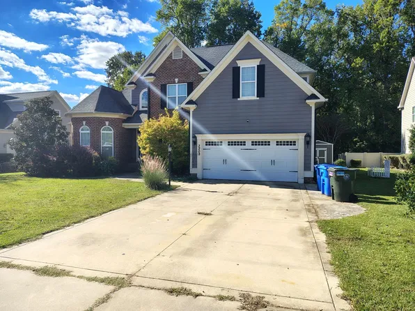 3208 Dove Hunter Cir, Fayetteville, NC 28306