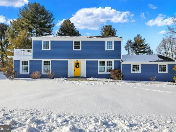 2303 Louxmont Dr, Lancaster, PA 17603