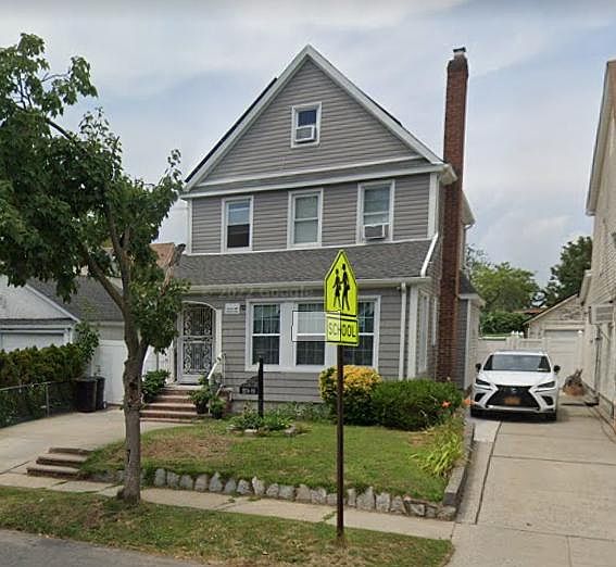1st image of 204-11 109th Ave