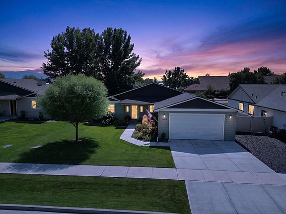 3rd image of 14004 E Sanson Ave