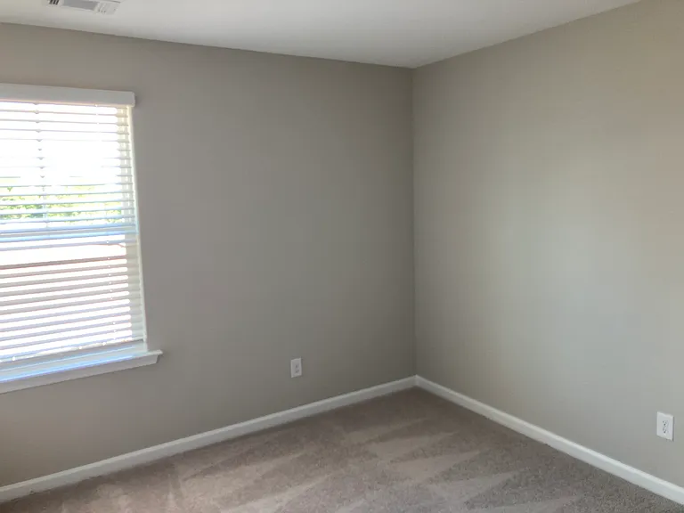 2068 Nuthatch Dr — Photo 7