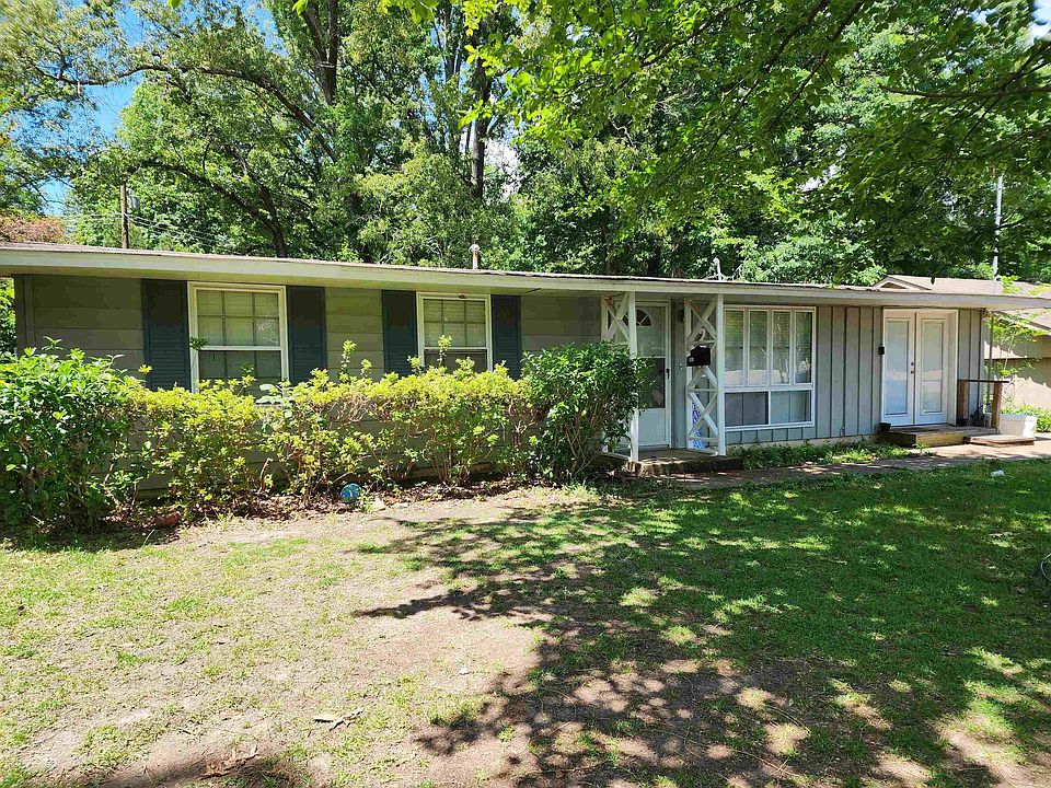 1st image of 202 Mimosa Dr