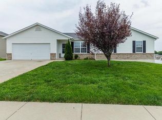 814 Warrior Pass, Warrenton, MO 63383