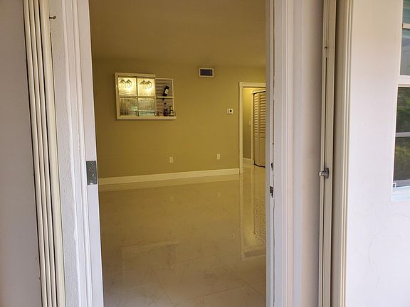 2nd image of 525 Meridian Ave APT 103