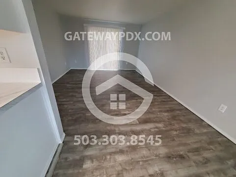 240 N 2nd St — Photo 9