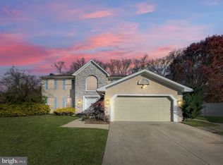 26 Whitall Dr, Sicklerville, NJ 08081