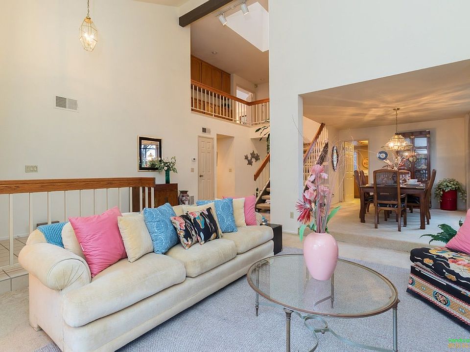 1st image of 16368 Avenida Suavidad
