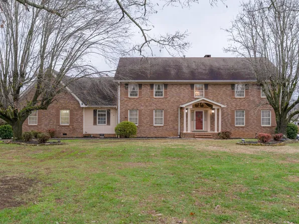 8345 Heron Cir, Ooltewah, TN 37363