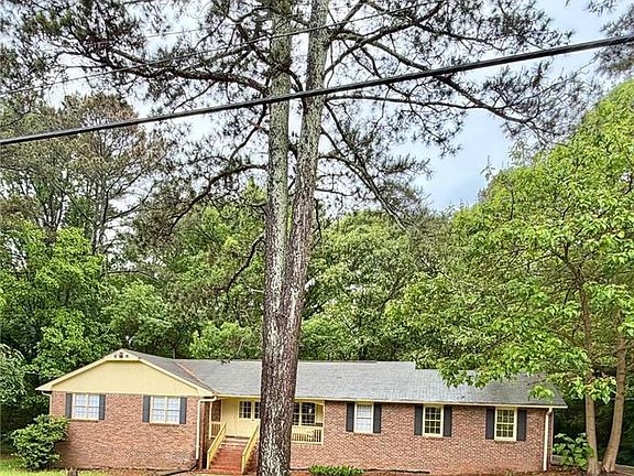 2nd image of 665 Arnold Rd