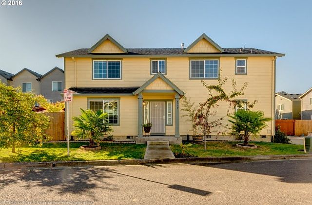 1st image of 4309 NE 34th Cir