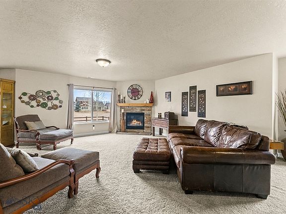 3rd image of 3365 Parkway Ave