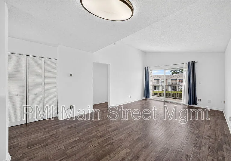 2512 Woodgate Blvd #203 — Photo 8