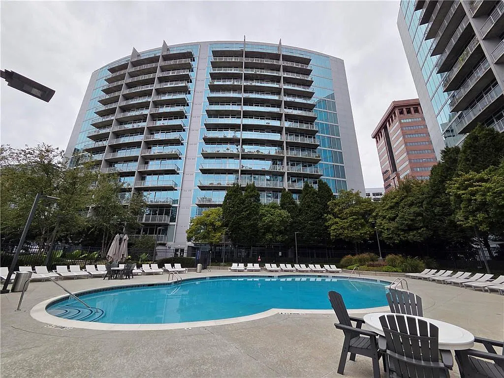 2 bed, 2.0 bath, 1260 sqft, $2,695 — Photo 2