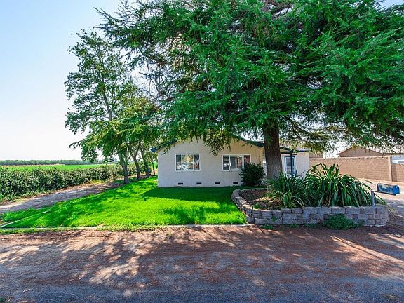 4th image of 23319 S Oleander Ave