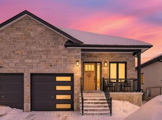 51 Potter Dr, Loyalist, ON K0H 2H0