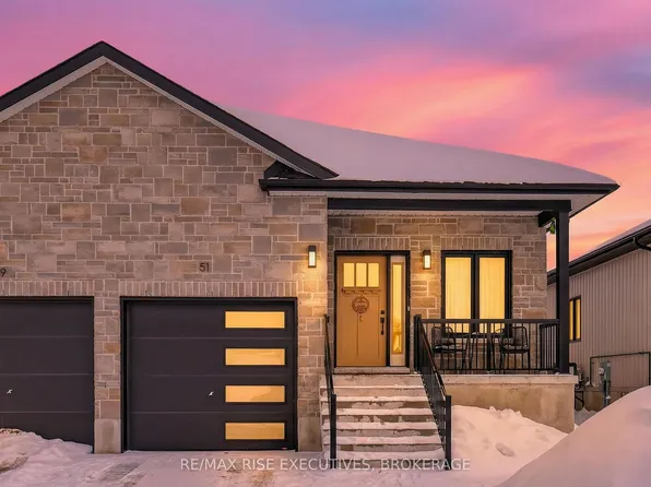 51 Potter Dr, Loyalist, ON K0H 2H0