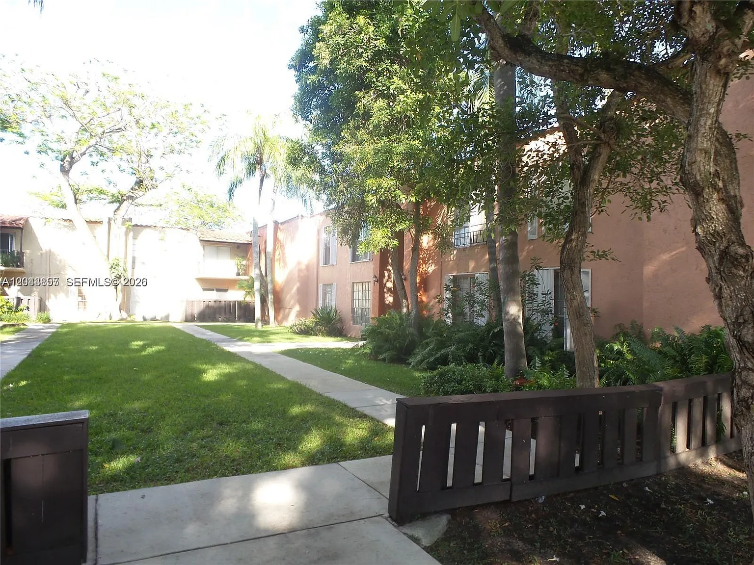 Spanish Trace Condo — Photo 3